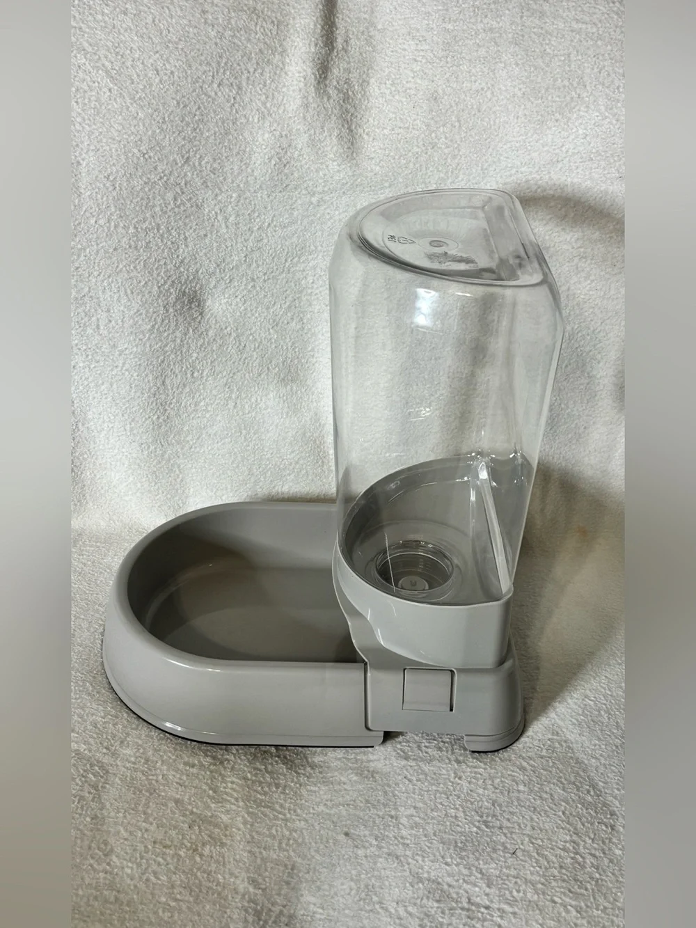Automatic Pet Water Dispenser - Clear Reservoir with Light Gray Base